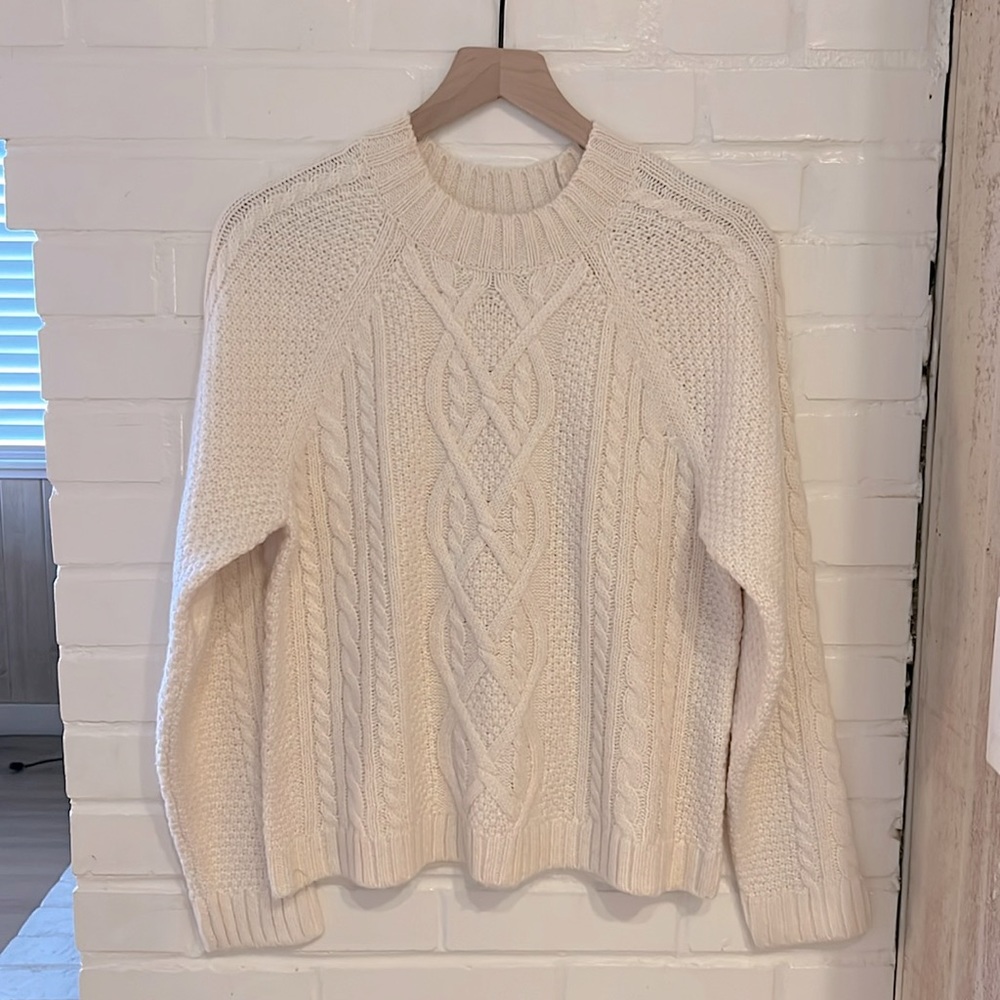 A&F Women’s cable knit sweater